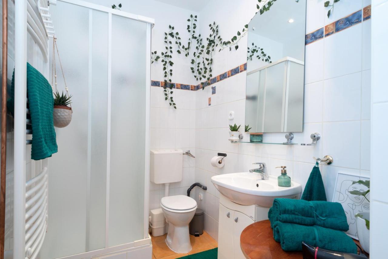 Cozy Boho Apartment, Super Central, Parliament, Netflix ブダペスト エクステリア 写真